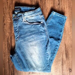 Judy Blue LA Women's Classic Blue Skinny Jeans Size 16 W In GUC